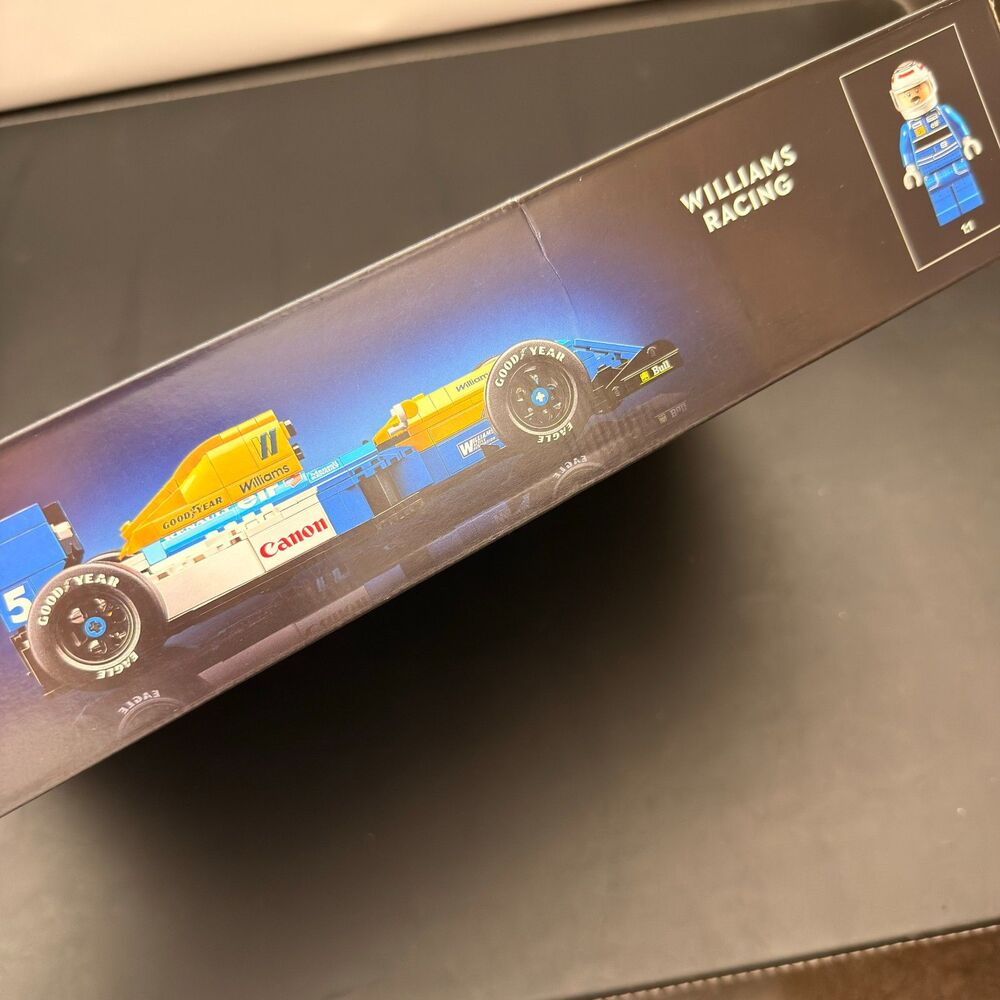 LEGO 10353 Formula 1 Williams Racing FW14B Nigel Mansell Mini Figure New - Picture 3 of 5